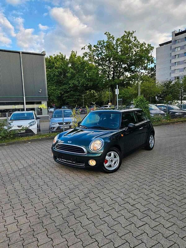 Grün Gebraucht 2009 Mini ONE Kleinwagen | 2.000 € (Guter Preis) - Bild 1/4