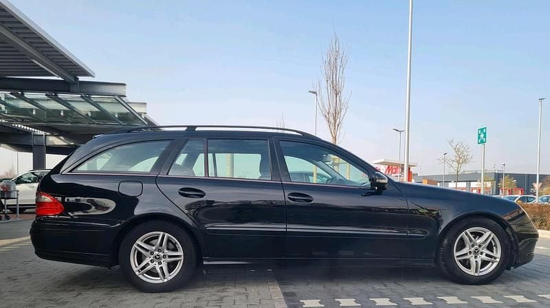 Gebraucht Mercedes E280 190 PS (139 kW) 2007 Schwarz Kombi