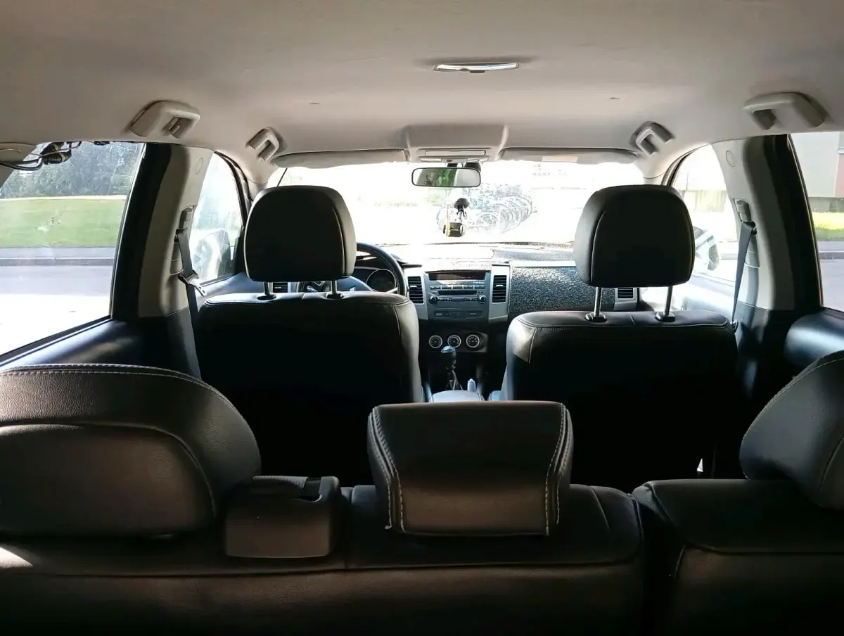 Begagnad Mitsubishi Outlander 156 HK (114 kW) 2009 Svart SUV