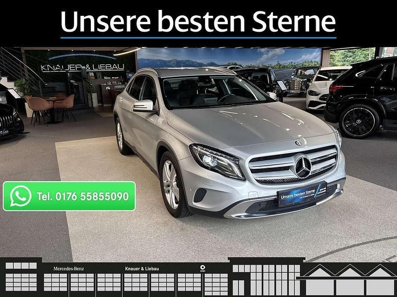 Polarsilber Gebraucht 2017 Mercedes GLA180 Urban SUV | 19.660 € (Fairer Preis) - Bild 1/4