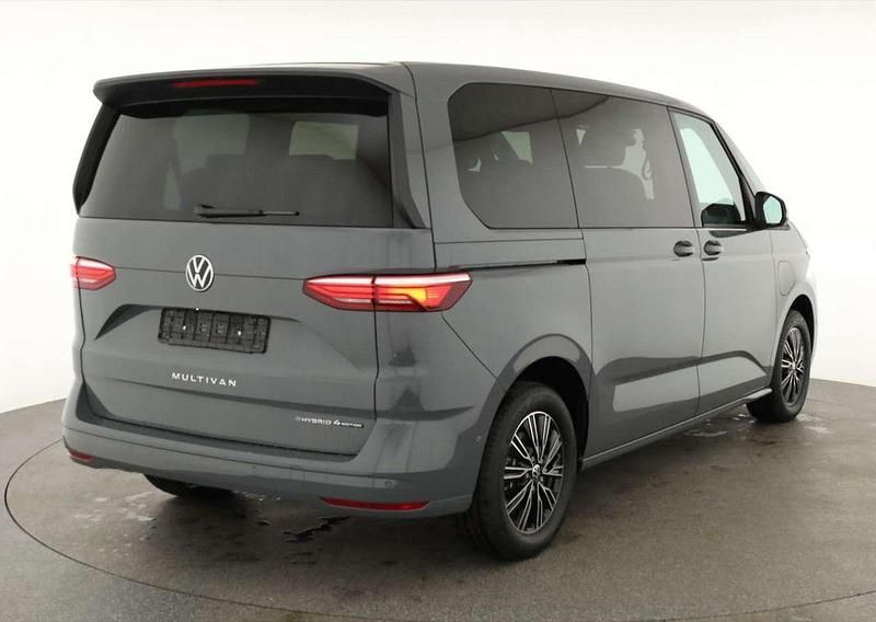 Neu VW Multivan Business 245 PS (180 kW) 2026 Indiumgrau metallic Van