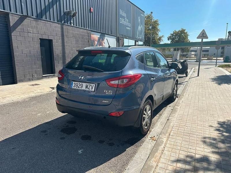 Gebraucht Hyundai ix35 136 PS (100 kW) 2014 Blau SUV