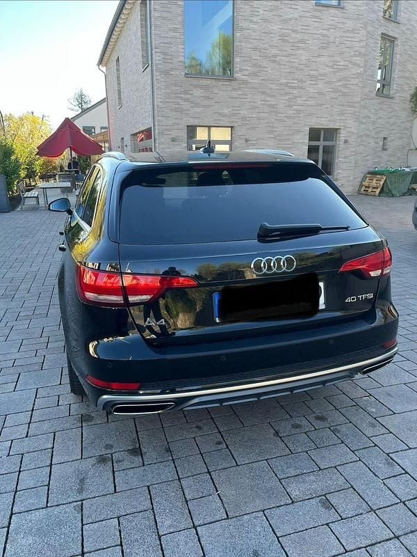 Gebraucht Audi A4 S-Line 190 PS (139 kW) 2019 Schwarz Kombi