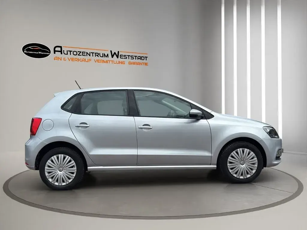 Second-hand VW Polo Trendline 60 CP (44 kW) 2014 Argintiu Berlinǎ