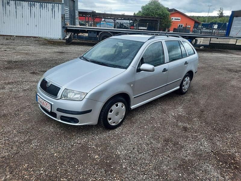 Gebraucht Skoda Fabia Ambiente 75 PS (55 kW) 2005 Silber Limousine