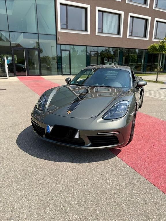 Grün Gebraucht 2024 Porsche 718 Cayman Sport Coupé | 70.000 € (Guter Preis) - Bild 1/4