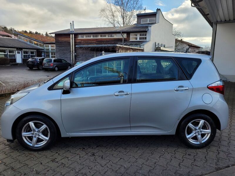 Gebraucht Toyota Verso-S Life 90 PS (66 kW) 2013 Van / Kleinbus