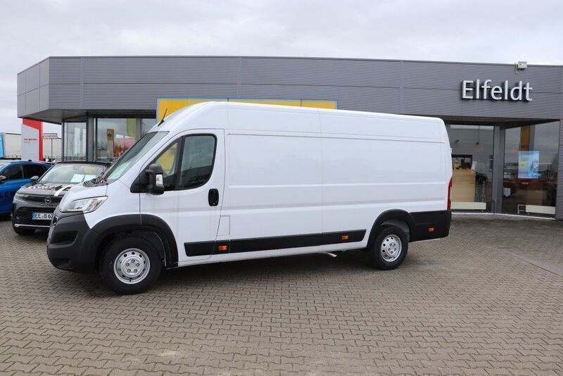 Weiß Gebraucht 2022 Opel Movano Selection Van | 28.990 € (Etwas zu teuer) - Bild 1/4