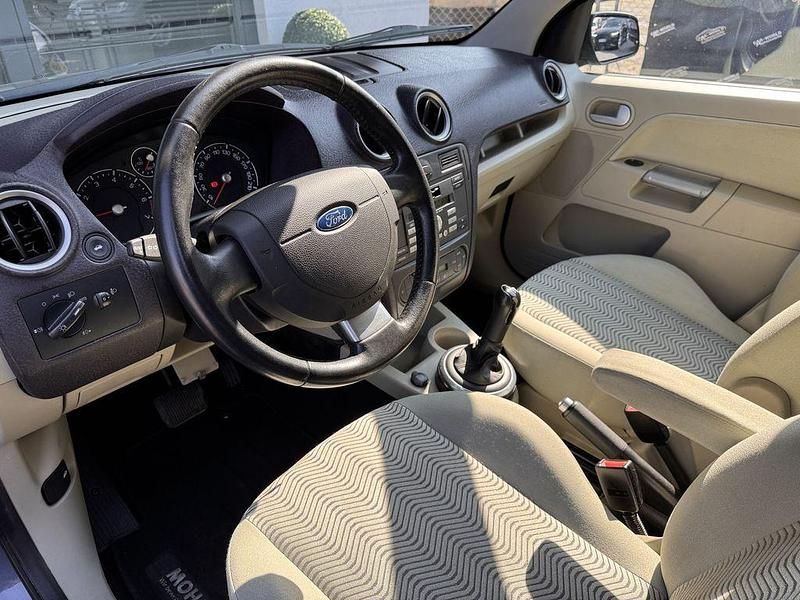 Gebraucht Ford Fusion 80 PS (58 kW) 2007 Grau Kleinwagen