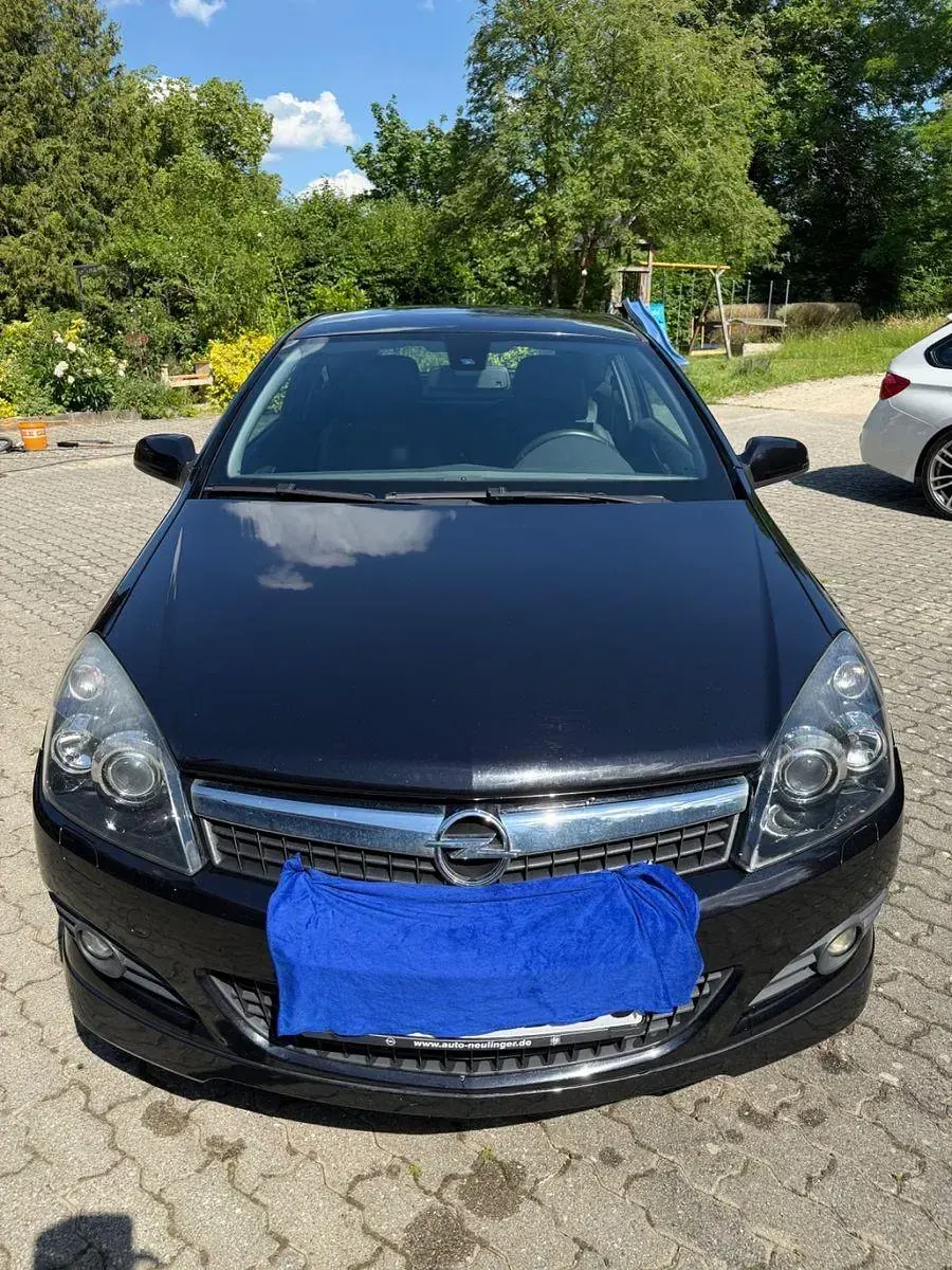 Gebraucht Opel Astra Edition 140 PS (102 kW) 2009 Schwarz Cabrio
