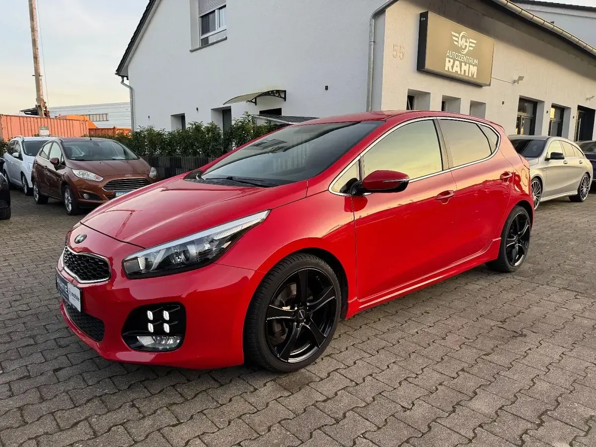 Używany Kia Ceed GT-Line 136 KM (100 kW) 2016 Czerwony Hatchback