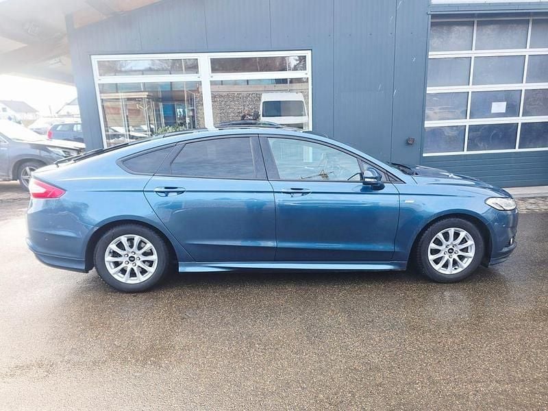 Gebraucht Ford Mondeo ST-Line 165 PS (121 kW) 2018 Blau Limousine