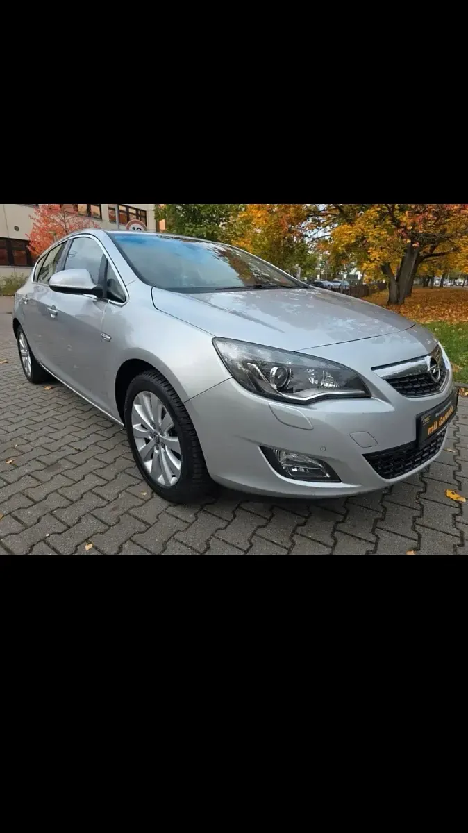 Gebraucht Opel Astra Innovation 179 PS (131 kW) 2010 Silber Kombi