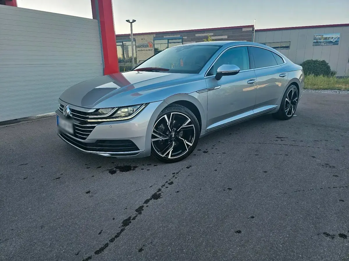 Gebraucht VW Arteon 150 PS (110 kW) 2020 Grau Limousine