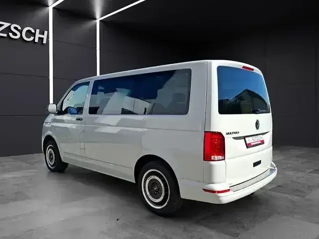 Usado VW Multivan Family 150 HP (110 kW) 2021 Cinzento Monovolume
