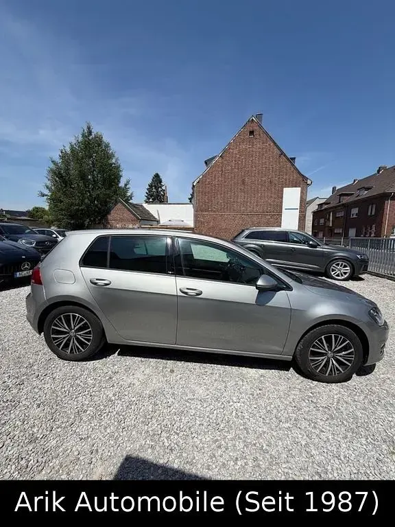Gebraucht VW Golf VII Allstar 110 PS (80 kW) 2016 Silber Limousine