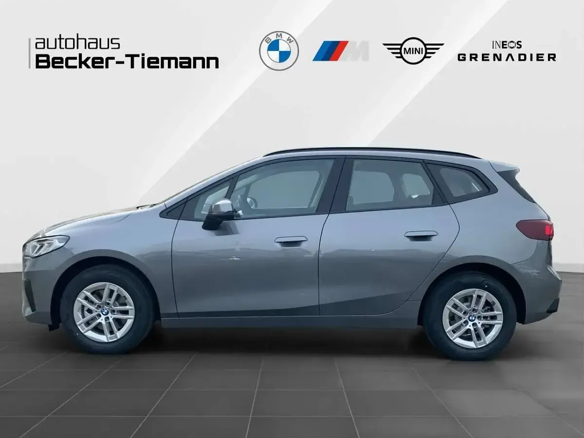Neu BMW 216 Active Tourer Exclusive 122 PS (89 kW) 2026 Skyscraper grau Van / Kleinbus