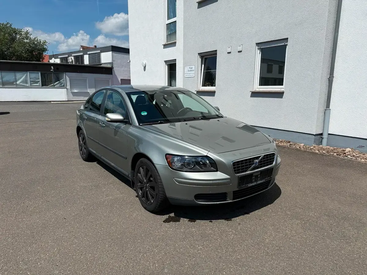 Gebraucht Volvo S40 140 PS (102 kW) 2006 Andere farben Limousine
