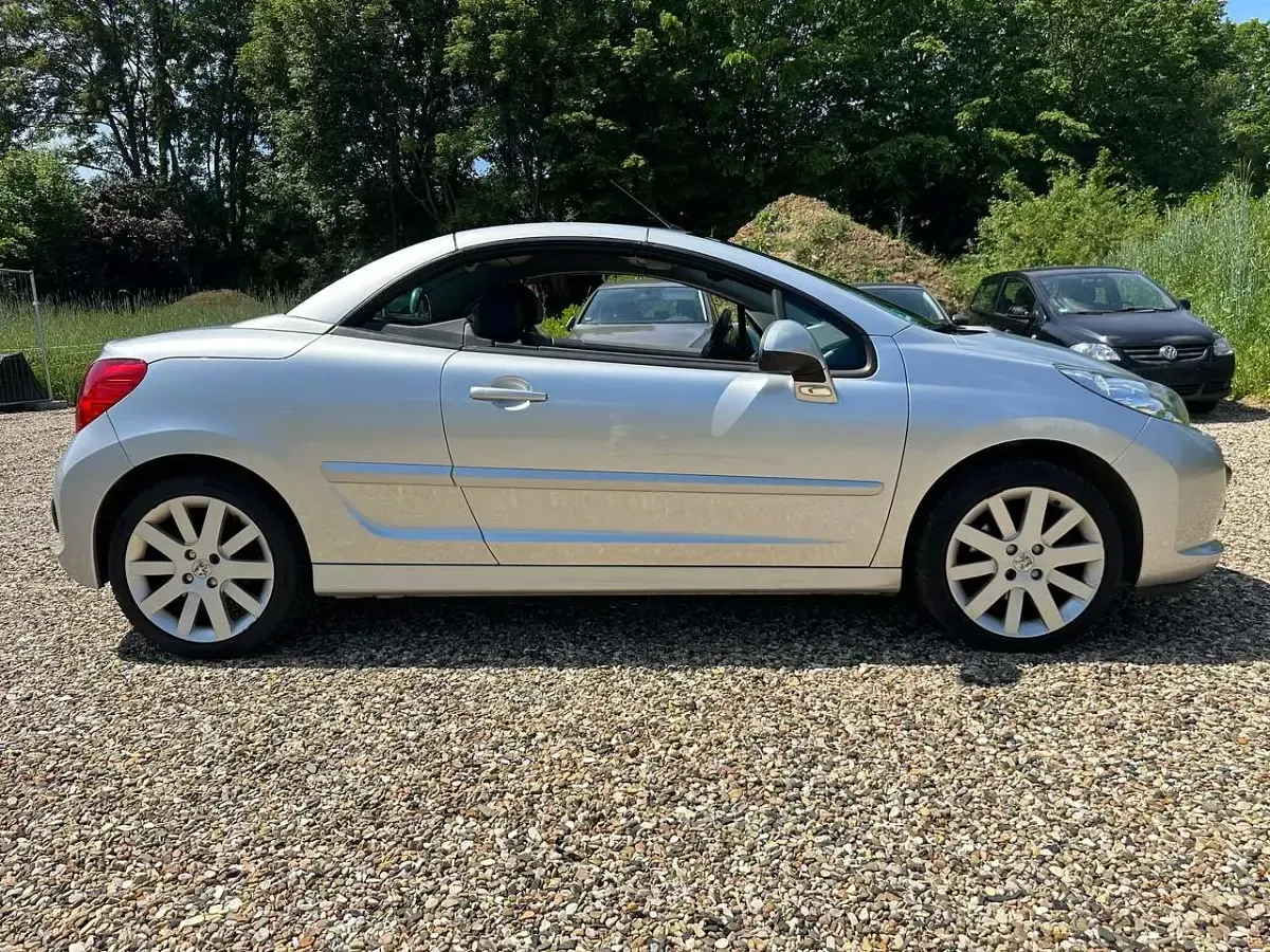 Gebraucht Peugeot 207 CC Sport 120 PS (88 kW) 2009 Silber Cabrio