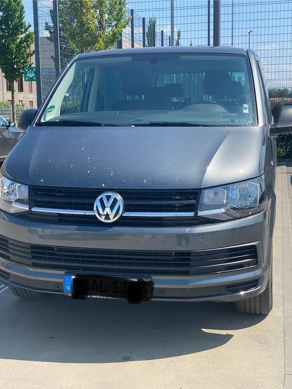 Grau Gebraucht 2017 VW T6 Van | 31.200 € (Etwas zu teuer) - Bild 1/4