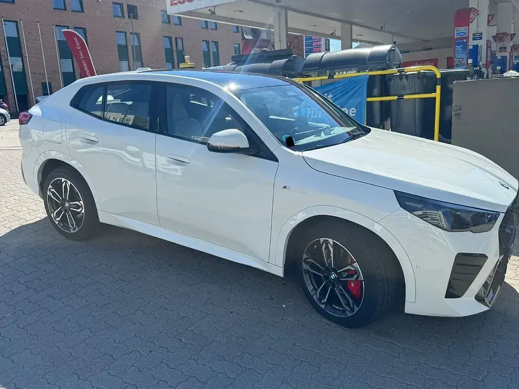 Gebraucht BMW X2 M Sport 156 PS (114 kW) 2024 Weiß SUV