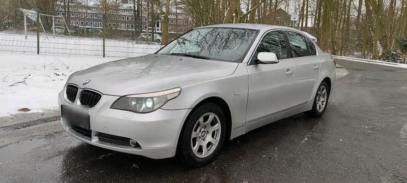 Gebraucht BMW 520 170 PS (125 kW) 2003 Silber Limousine