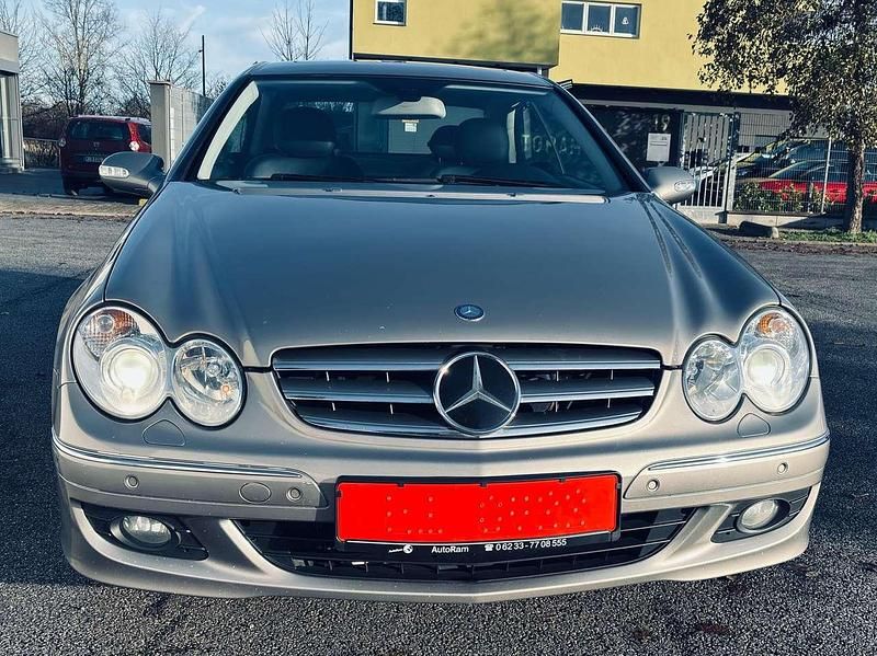 Gebraucht Mercedes CLK280 231 PS (169 kW) 2007 Cubanitsilber  metallic Coupé