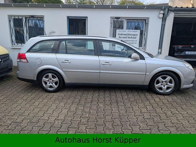 Silber Gebraucht 2007 Opel Vectra Edition Limousine | 1.950 € (Etwas zu teuer) - Bild 1/4
