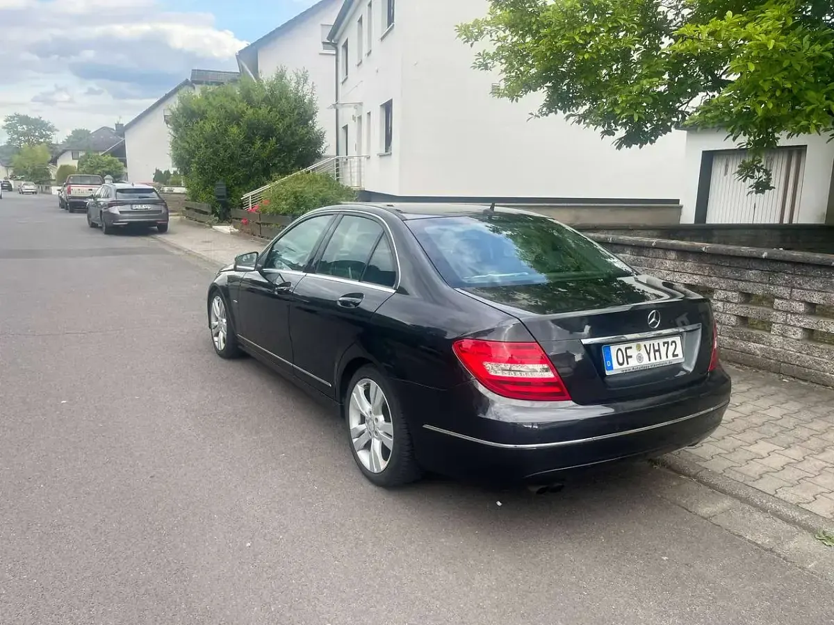 Gebraucht Mercedes C200 Avantgarde 136 PS (100 kW) 2011 Limousine