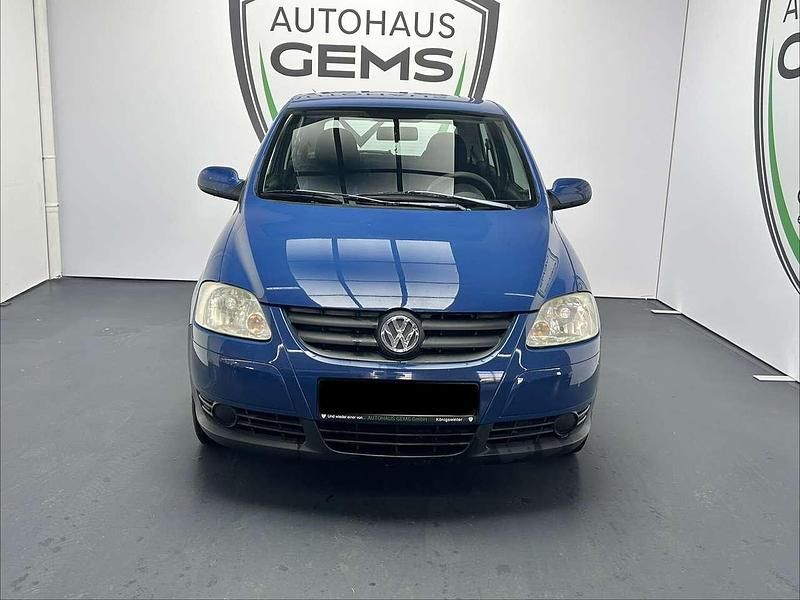 Second-hand VW Fox Basis 54 CP (39 kW) 2005 Albastru Hatchback