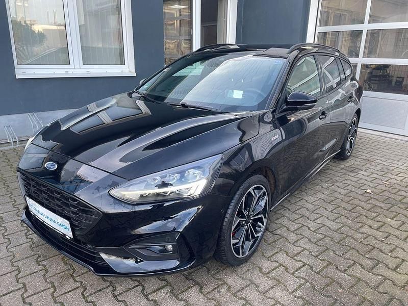 Schwarz Gebraucht 2022 Ford Focus ST-Line X Kombi | 18.999 € (Fairer Preis) - Bild 1/4