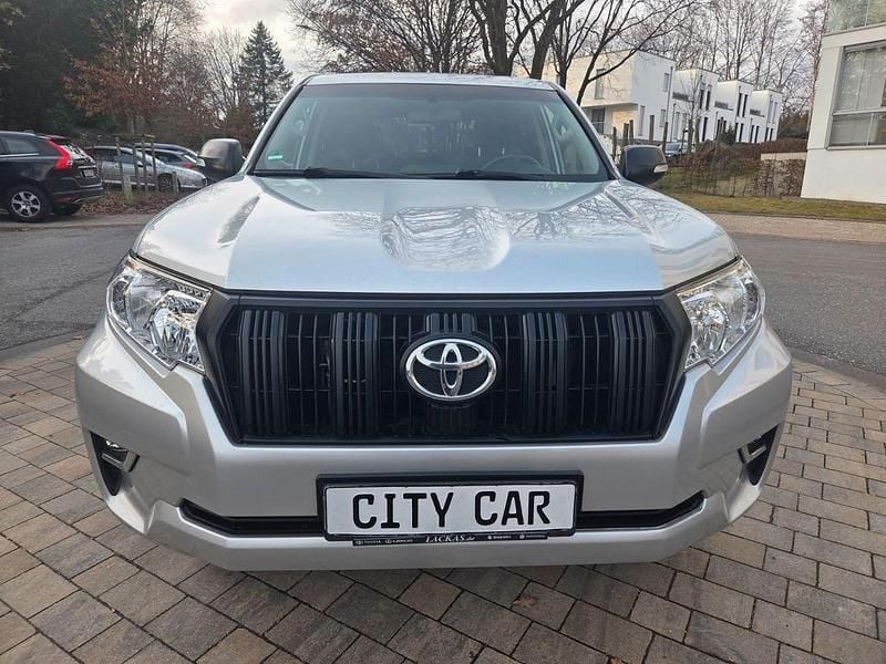 Gebraucht Toyota Land Cruiser 177 PS (130 kW) 2019 Silber SUV