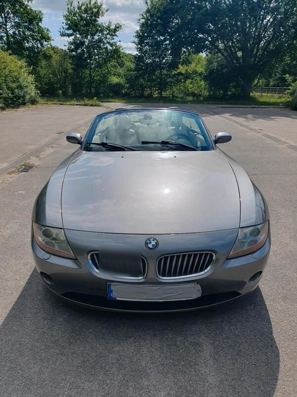 Silber Gebraucht 2003 BMW Z4 Cabrio | 10.900 € (Superpreis) - Bild 1/4
