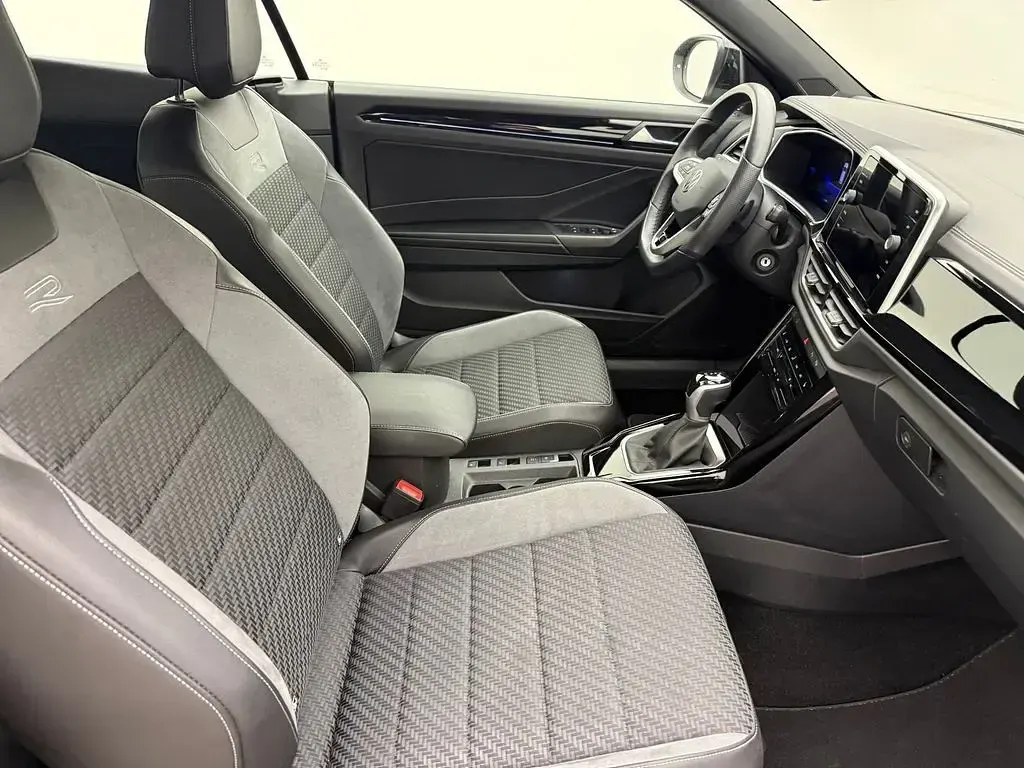 Gebraucht VW T-Roc Cabriolet R-line 150 PS (110 kW) 2025 Schwarz Cabrio
