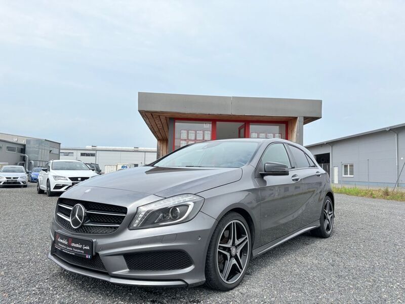 Grau Gebraucht 2015 Mercedes A220 AMG Limousine | 17.250 € (Fairer Preis) - Bild 1/4