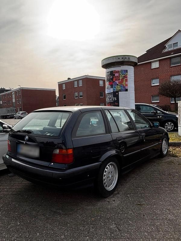Gebraucht BMW 316 102 PS (75 kW) 1997 Blau Kombi