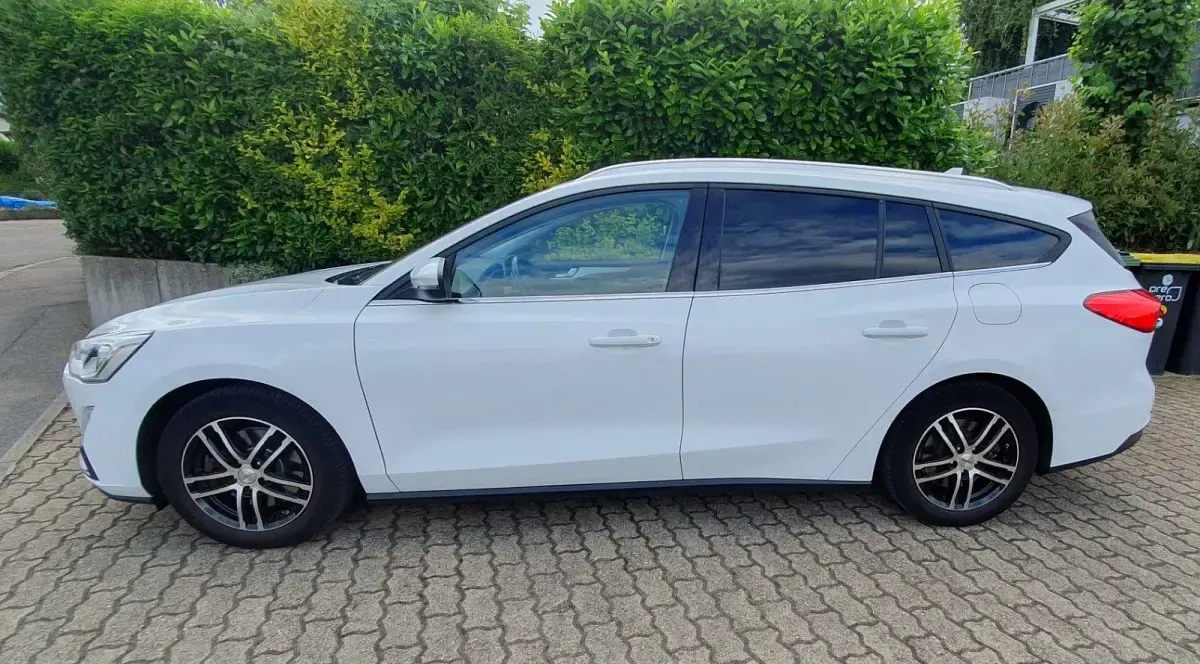 Gebraucht Ford Focus 125 PS (91 kW) 2019 Weiß Kombi