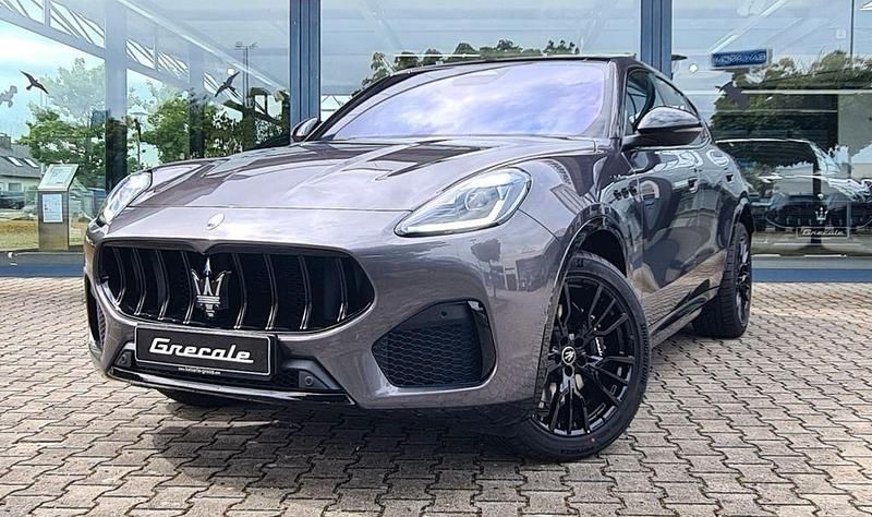 Grau Neu 2025 Maserati Grecale SUV | 98.667 € (Fairer Preis) - Bild 1/4