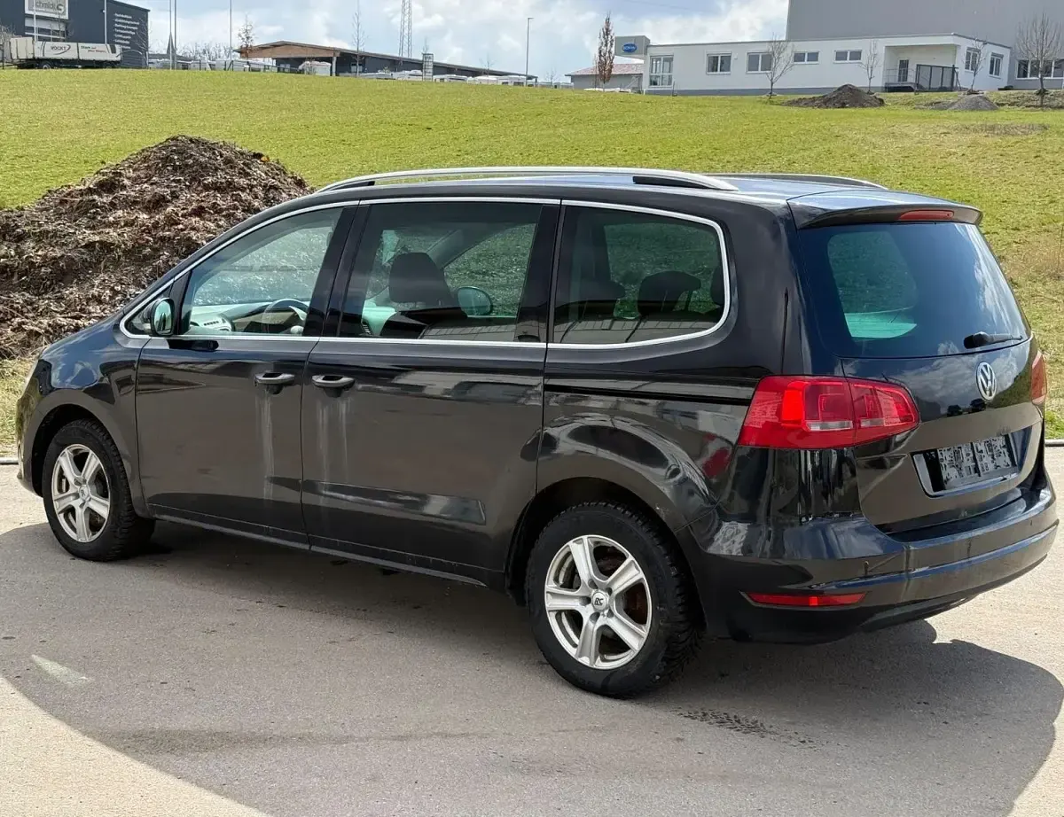 Brugt VW Sharan 140 HK (102 kW) 2011 Sort MPV