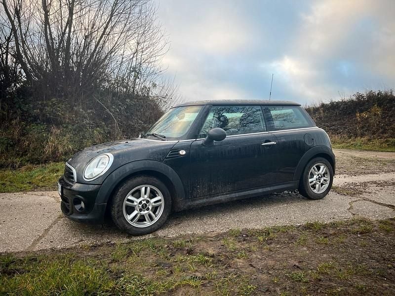 Schwarz Gebraucht 2012 Mini Cooper Kleinwagen | 3.799 € (Guter Preis) - Bild 1/4