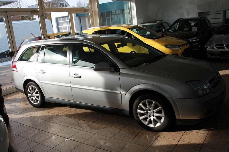 Gebraucht Opel Vectra Edition 150 PS (110 kW) 2005 Silber Kombi