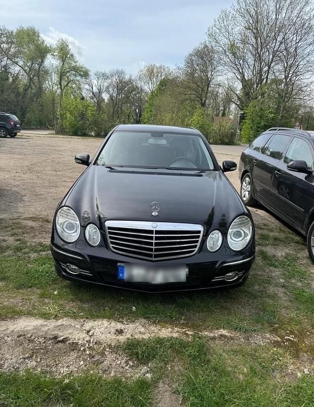 Second-hand Mercedes E280 200 CP (147 kW) 2006 Negru Berlinǎ