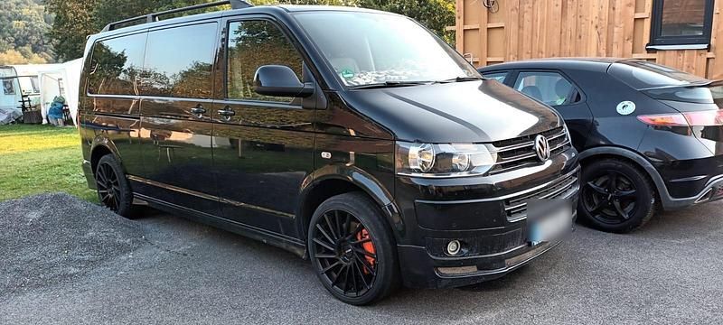 Schwarz Gebraucht 2015 VW Caravelle Van / Kleinbus | 27.000 € - Bild 1/4