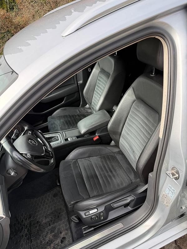 Gebraucht VW Passat 190 PS (139 kW) 2018 Silber Kombi