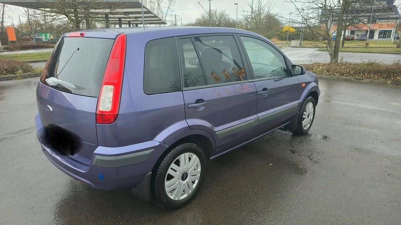 Gebraucht Ford Fusion 100 PS (73 kW) 2006 Blau Kleinwagen