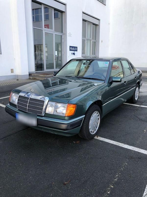 Second-hand Mercedes E280 193 CP (141 kW) 1993 Verde Berlinǎ
