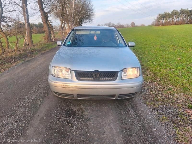 Gebraucht VW Bora 131 PS (96 kW) 2003 Silber Limousine
