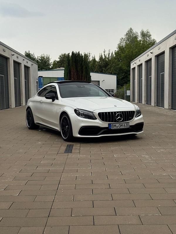 Weiß Gebraucht 2019 Mercedes C63 AMG Coupé | 59.500 € (Superpreis) - Bild 1/4