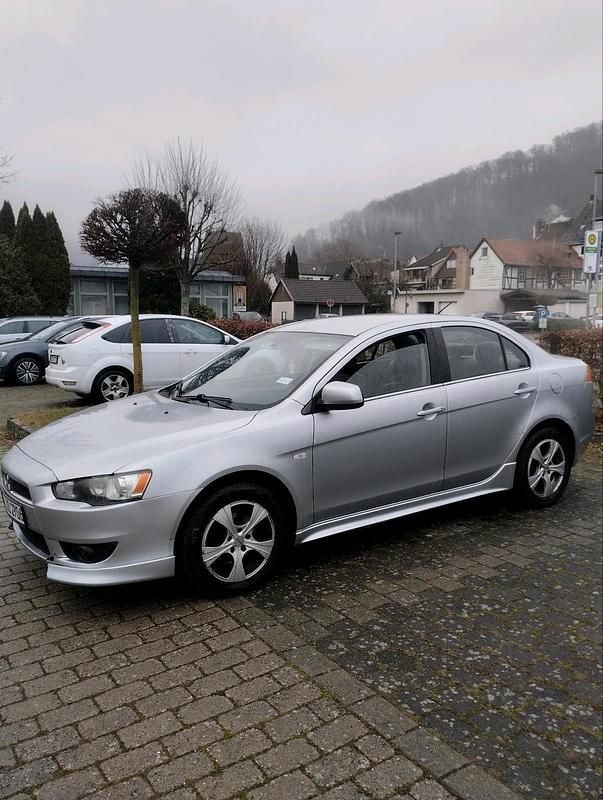 Grau Gebraucht 2008 Mitsubishi Lancer Limousine | 2.850 € (Fairer Preis) - Bild 1/4