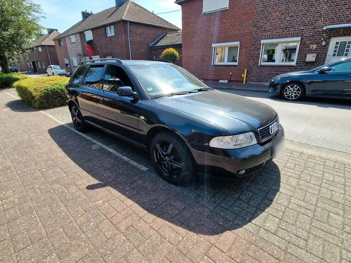 Gebraucht Audi A4 125 PS (91 kW) 1999 Schwarz Kombi